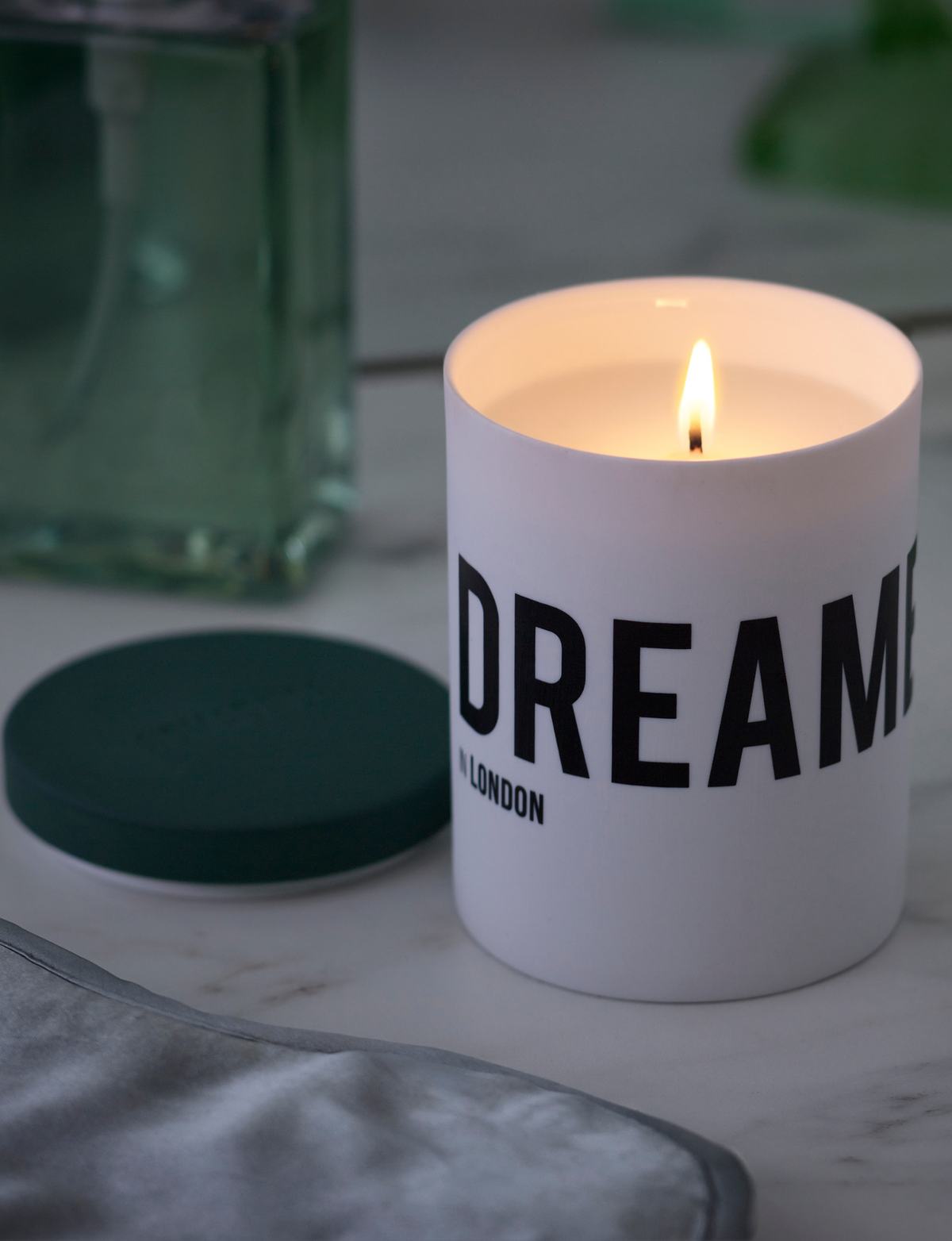 DREAMER in London - Cedarwood & Vanilla candle