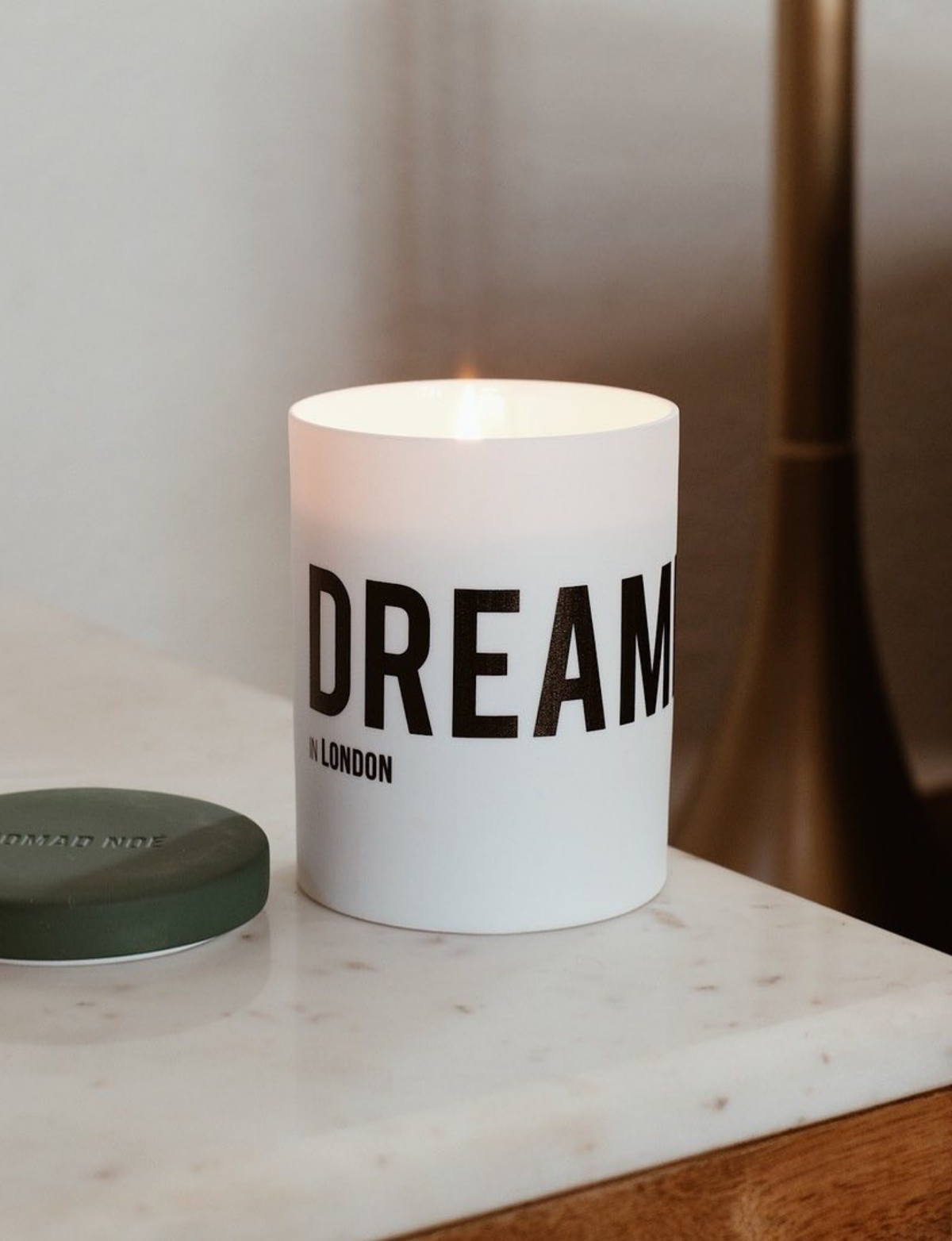 DREAMER in London - Cedarwood & Vanilla candle