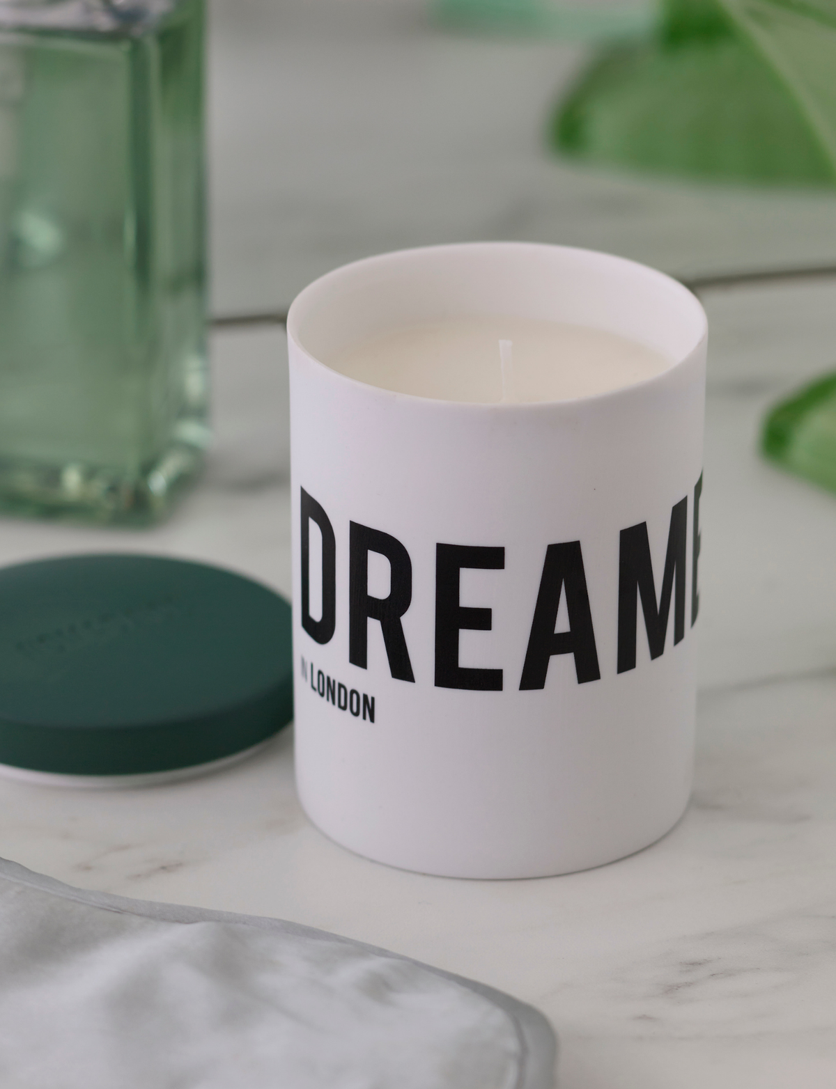 DREAMER in London - Cedarwood & Vanilla candle